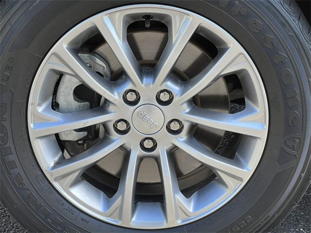 Photo of 2021 Olive Green Pearlcoat Jeep Cherokee