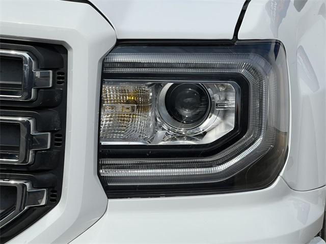 Photo of 2016 Summit White GMC Sierra 1500
