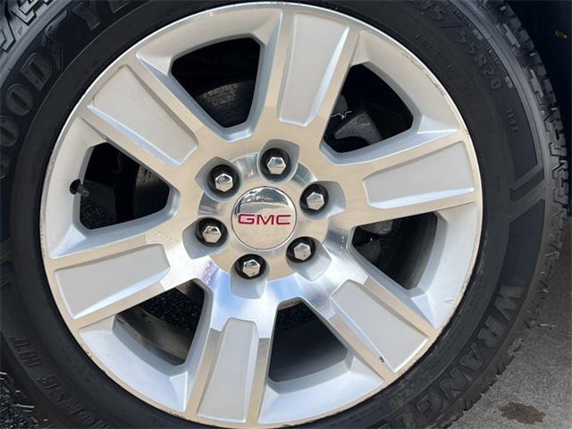 Photo of 2016 Summit White GMC Sierra 1500