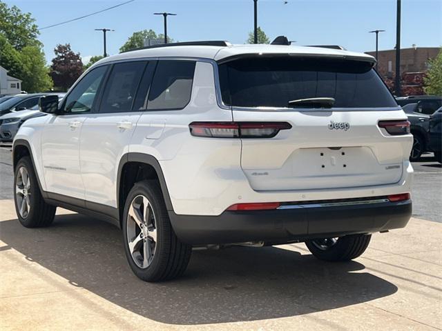Photo of 2025 Bright White Clearcoat Jeep Grand Cherokee L