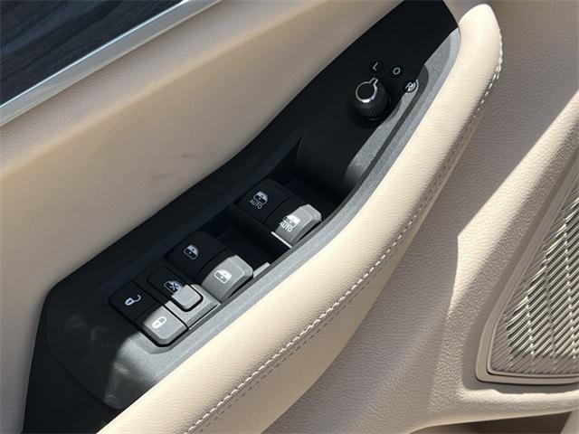 Photo of 2025 Bright White Clearcoat Jeep Grand Cherokee L