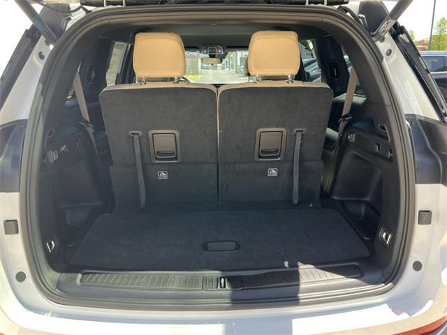 Photo of 2025 Bright White Clearcoat Jeep Grand Cherokee L