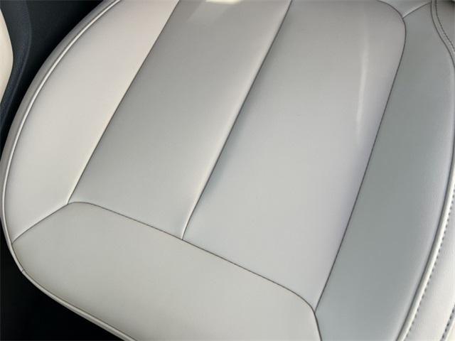 Photo of 2025 Bright White Clearcoat Jeep Grand Cherokee L