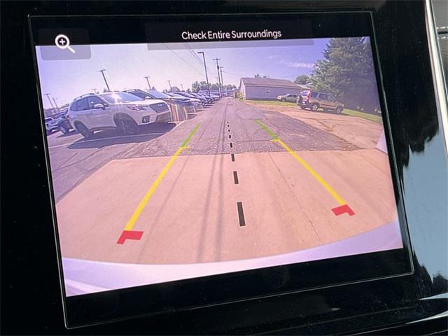 Photo of 2022 Silver Zynith Jeep Grand Cherokee