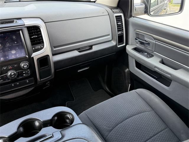 Photo of 2019 Diamond Black Crystal Pearlcoat RAM 1500 Classic