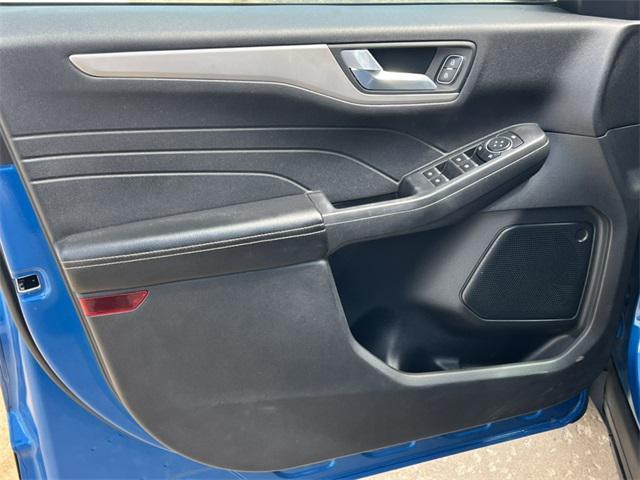 Photo of 2021 Blue Metallic Ford Escape