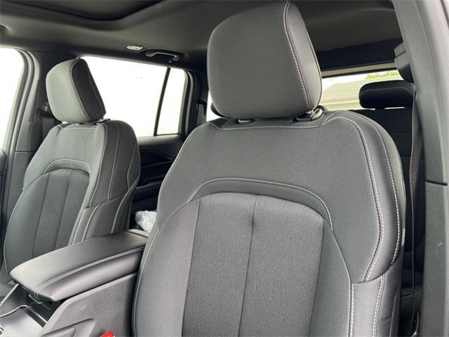 Photo of 2025 Baltic Gray Metallic Clearcoat Jeep Grand Cherokee