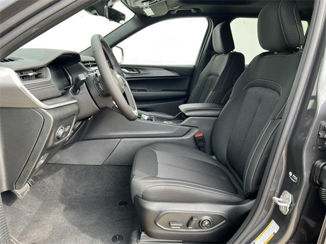 Photo of 2025 Baltic Gray Metallic Clearcoat Jeep Grand Cherokee