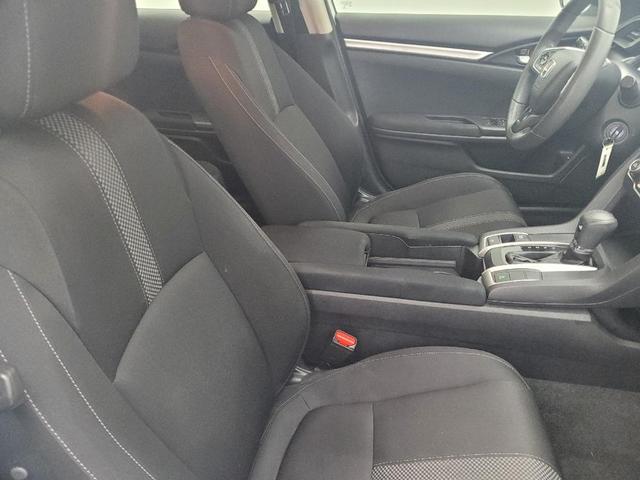 Photo of 2019 Platinum White Pearl Honda Civic