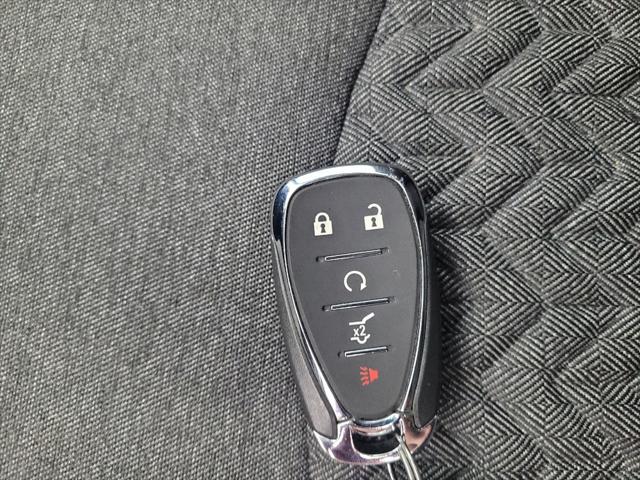 Photo of 2022 Mosaic Black Metallic Chevrolet Equinox