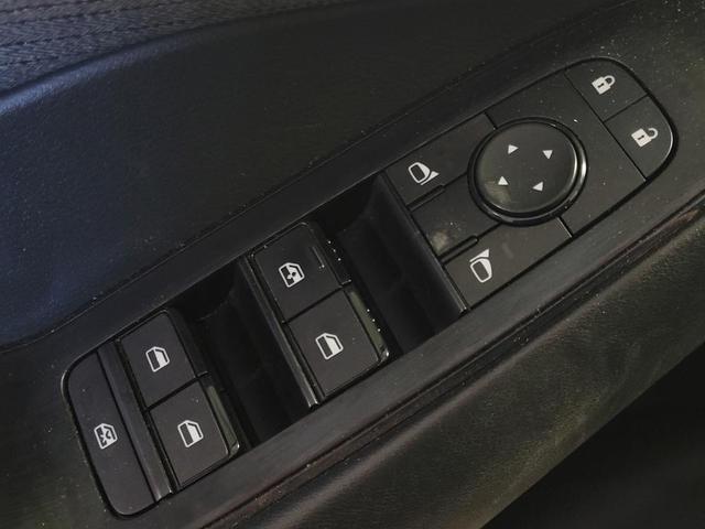 Photo of 2023 Super Black Nissan Rogue
