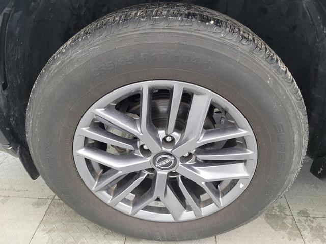 Photo of 2023 Super Black Nissan Rogue