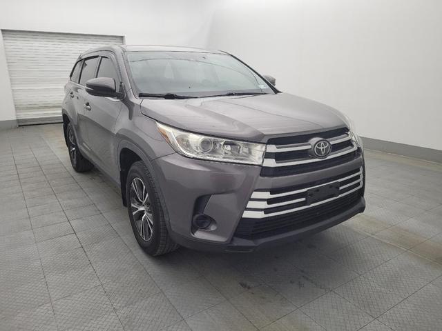 Photo of 2019 Predawn Gray Mica Toyota Highlander