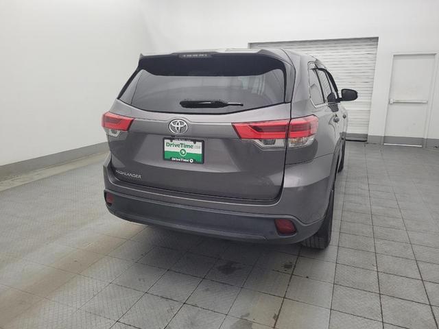 Photo of 2019 Predawn Gray Mica Toyota Highlander