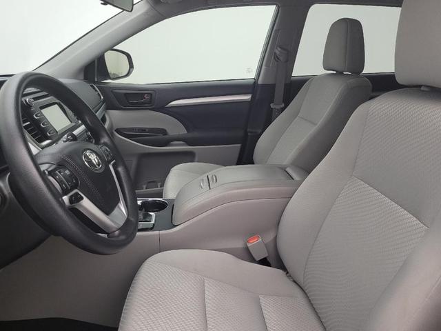 Photo of 2019 Predawn Gray Mica Toyota Highlander