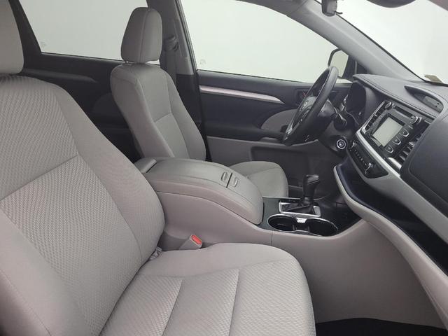 Photo of 2019 Predawn Gray Mica Toyota Highlander