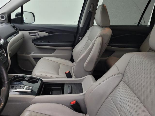 Photo of 2018 Modern Steel Metallic Honda Pilot