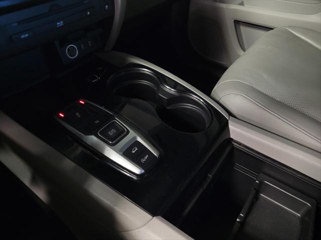 Photo of 2018 Modern Steel Metallic Honda Pilot
