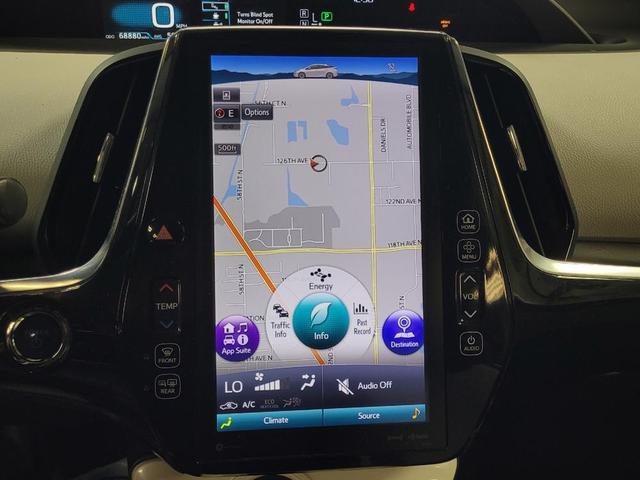Photo of 2018 White Toyota Prius