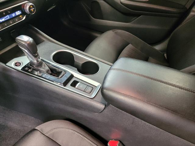 Photo of 2019 Pearl White Tricoat Nissan Altima