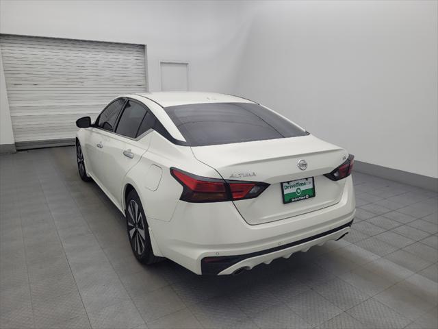 Photo of 2019 Pearl White Tricoat Nissan Altima