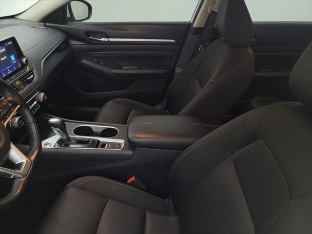 Photo of 2019 Pearl White Tricoat Nissan Altima