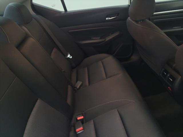 Photo of 2019 Pearl White Tricoat Nissan Altima