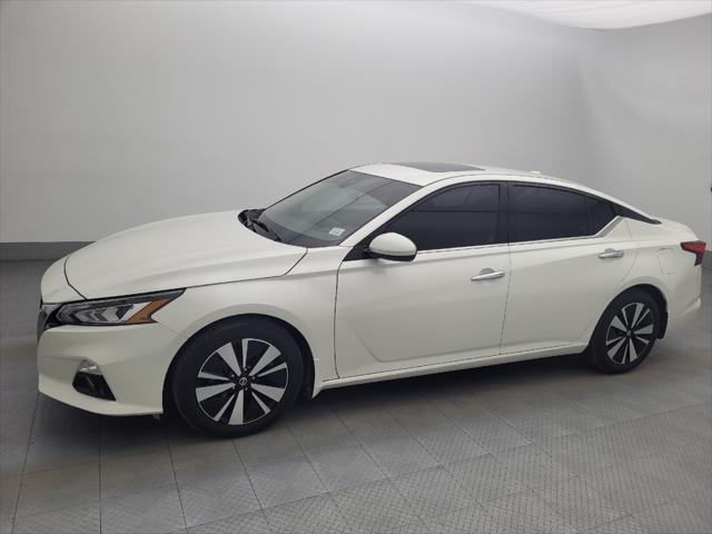 Photo of 2019 Pearl White Tricoat Nissan Altima