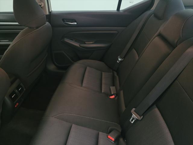 Photo of 2019 Pearl White Tricoat Nissan Altima