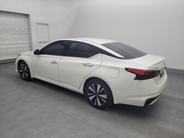 Photo of 2019 Pearl White Tricoat Nissan Altima