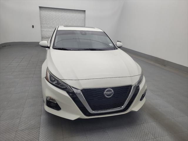 Photo of 2019 Pearl White Tricoat Nissan Altima