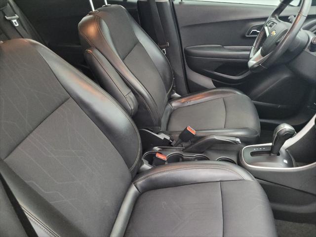 Photo of 2022 Midnight Blue Metallic Chevrolet Trax