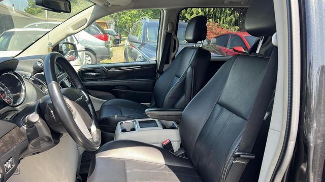 Photo of 2014 Black Chrysler Town & Country