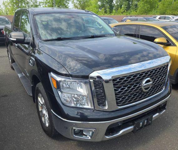 2017 Nissan Titan