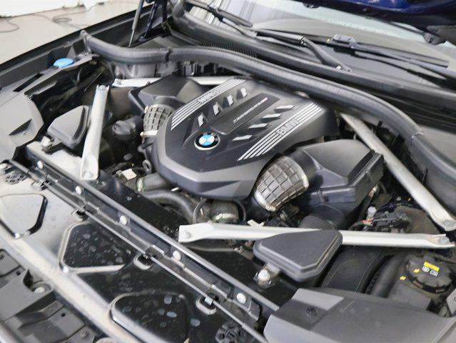 Photo of 2022 Tanzanite Blue II Metallic BMW X7