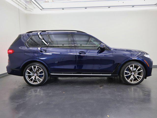 Photo of 2022 Tanzanite Blue II Metallic BMW X7