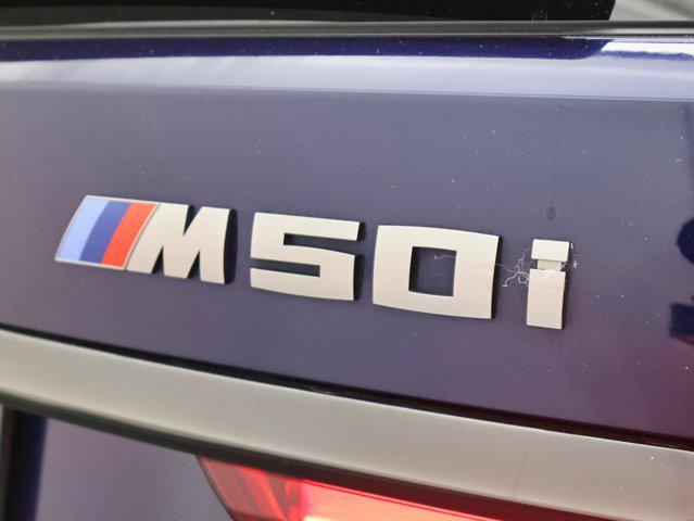Photo of 2022 Tanzanite Blue II Metallic BMW X7