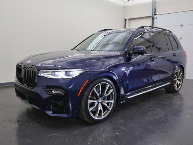 Photo of 2022 Tanzanite Blue II Metallic BMW X7