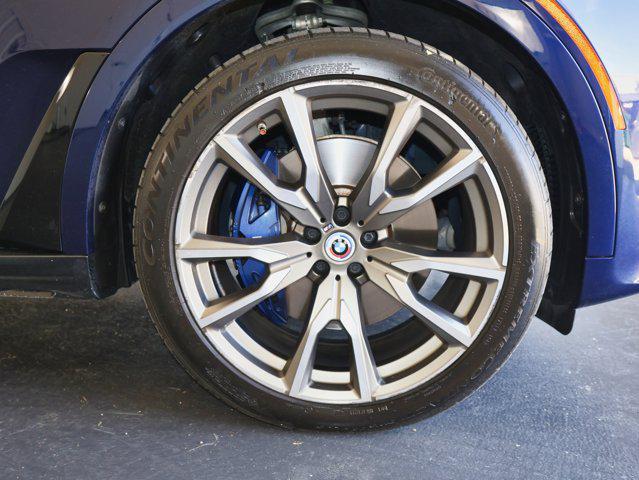 Photo of 2022 Tanzanite Blue II Metallic BMW X7