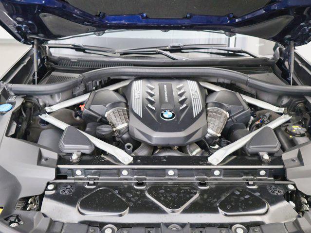 Photo of 2022 Tanzanite Blue II Metallic BMW X7