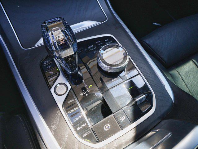Photo of 2022 Tanzanite Blue II Metallic BMW X7