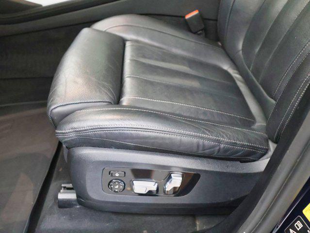 Photo of 2022 Tanzanite Blue II Metallic BMW X7