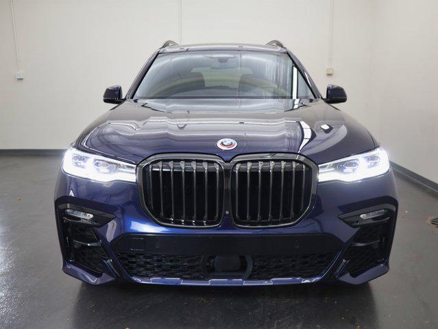 Photo of 2022 Tanzanite Blue II Metallic BMW X7