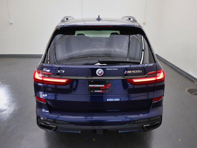 Photo of 2022 Tanzanite Blue II Metallic BMW X7