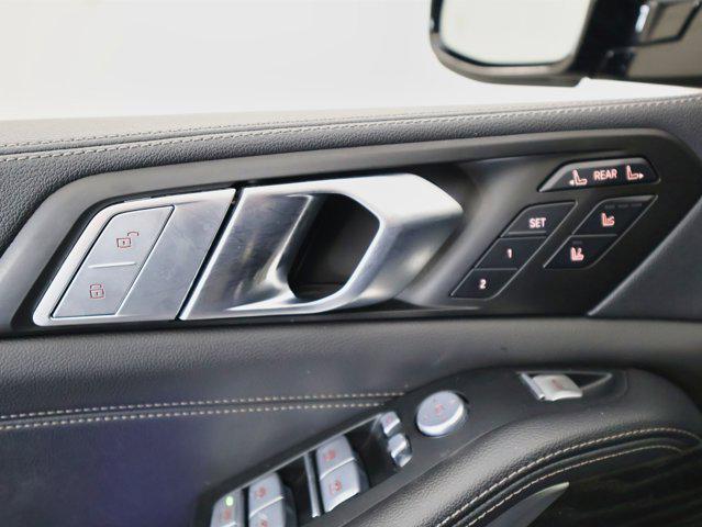 Photo of 2022 Tanzanite Blue II Metallic BMW X7