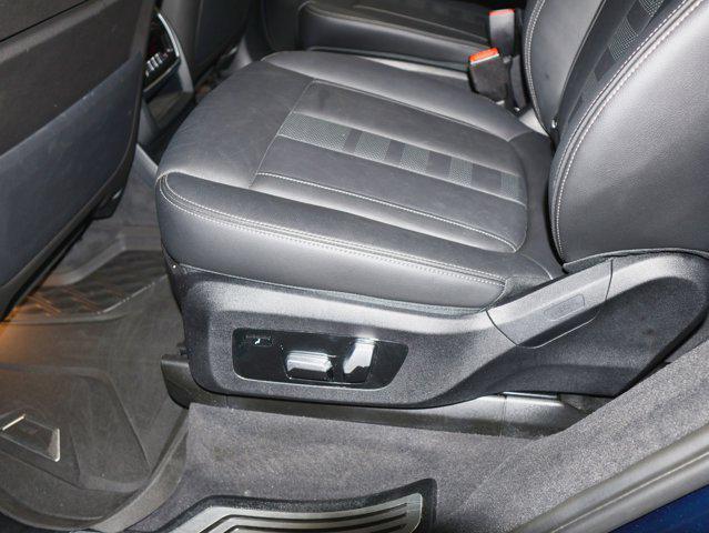 Photo of 2022 Tanzanite Blue II Metallic BMW X7
