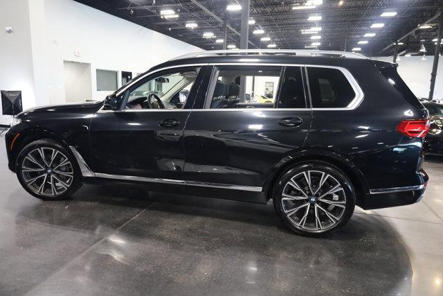 Photo of 2019 Black Sapphire Metallic BMW X7