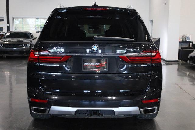 Photo of 2019 Black Sapphire Metallic BMW X7