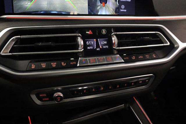 Photo of 2019 Black Sapphire Metallic BMW X7