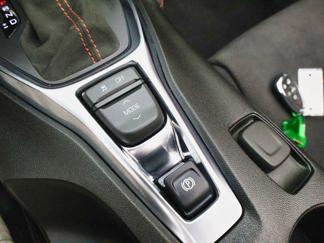 Photo of 2023 Summit White Chevrolet Camaro